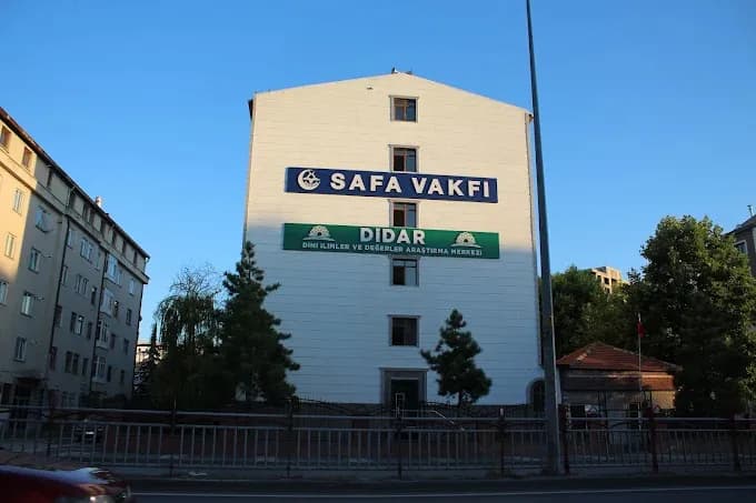 Safa Vakfı ve Didar Dini İlimler ve Değerler Araştırma Merkezi dış cephe görünümü